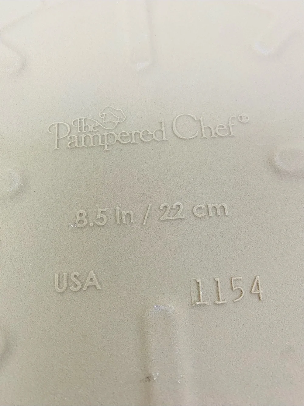 The Pampered Chef Personal Size Round Pizza Stone 8.5”
